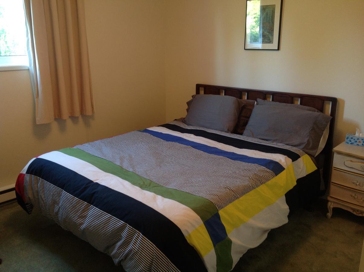 Laurel'S Cottage By Elevate Rooms Qualicum Beach Εξωτερικό φωτογραφία